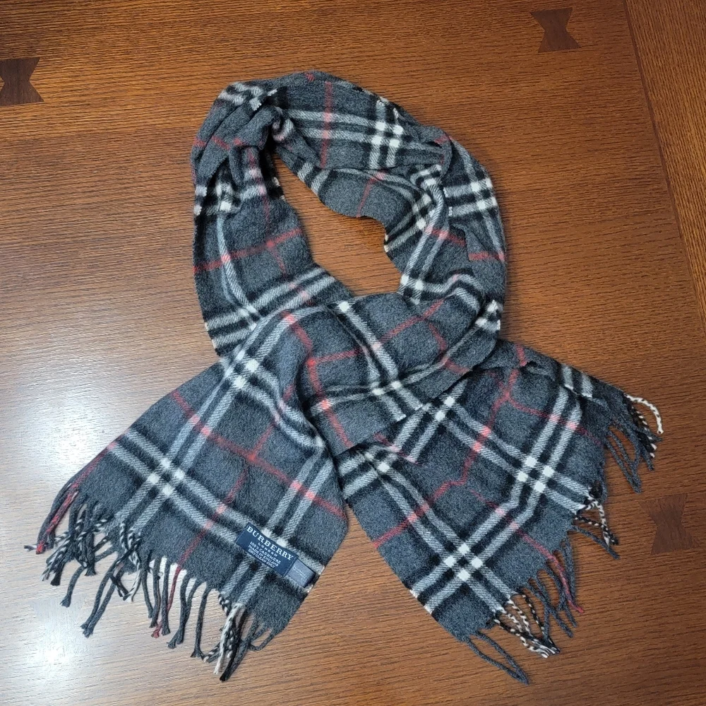Burberry Novacheck Gray Plaid Cashmere Scarf